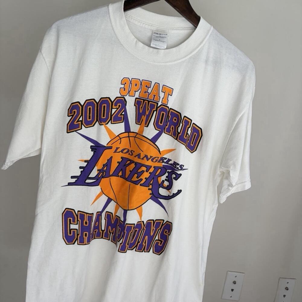 Vintage NBA LA Lakers Streetwear Mens L Retro World Championship 3 Peat Tee - Picture 5 of 6